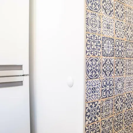 Val * سبليت