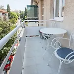Val Apartment *